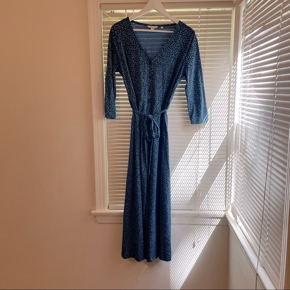 Boden midi dress, size 10. Navy/light blue abstract flowers. Never worn.